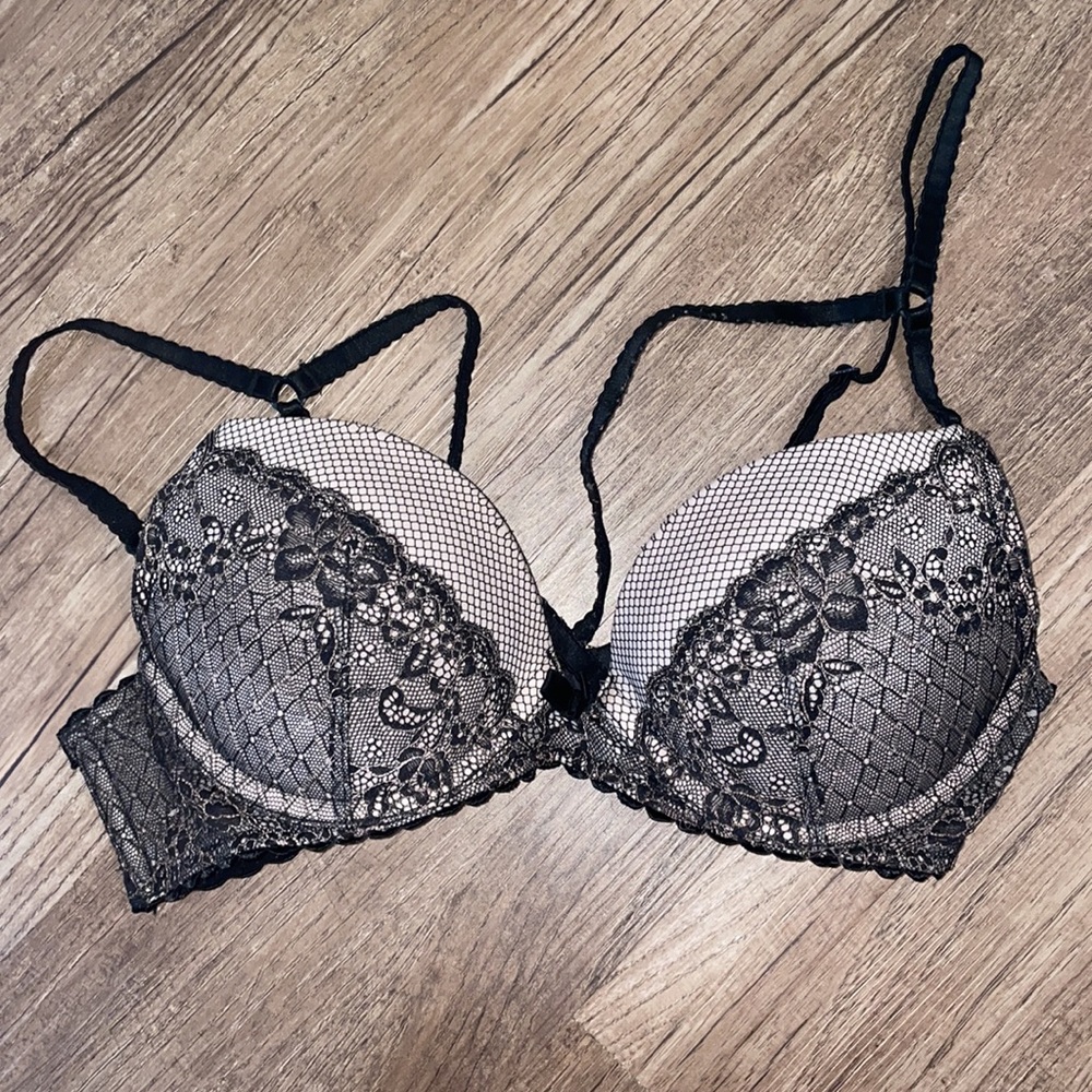 Black/Beige 34B Victoria’s Secret Push-Up Bra